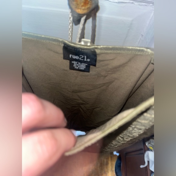 🚨🚨LAST CHANCE 🚨🚨 3 for $15 Green Lace Tank Top - Picture 2 of 6